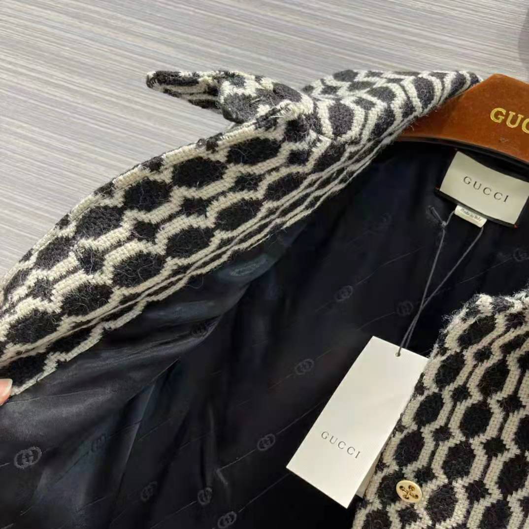 G*u*i women optical tweed jacket wool black and ivory optical tweed point collar