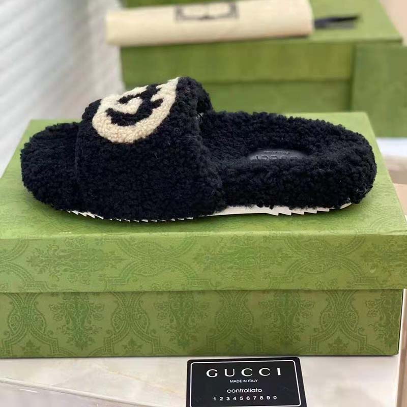 G*u*i gg women slide sandal with interlocking g black interlocking g merino wool