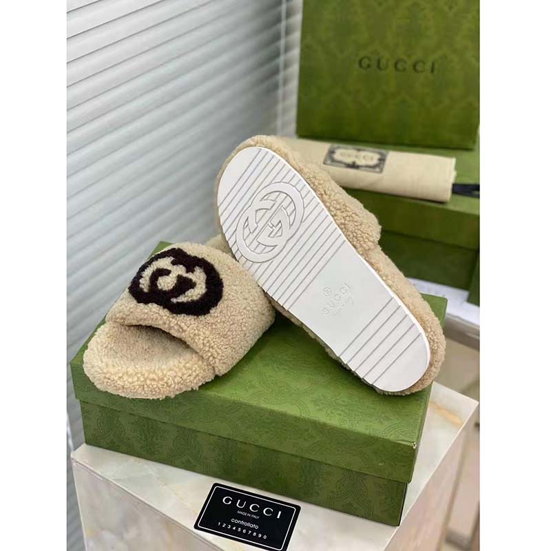 G*u*i gg women slide sandal with interlocking g light brown interlocking g merino wool
