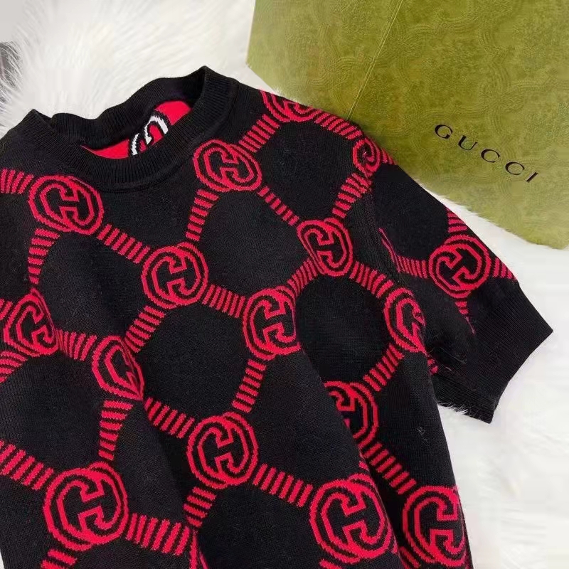 G*u*i women gg reversible interlocking g wool sweater crewneck short sleeves
