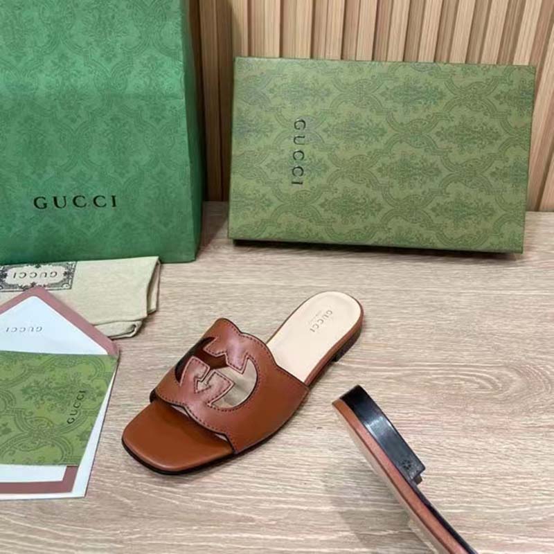 G*u*i women interlocking g cut out slide sandal cuir leather flat