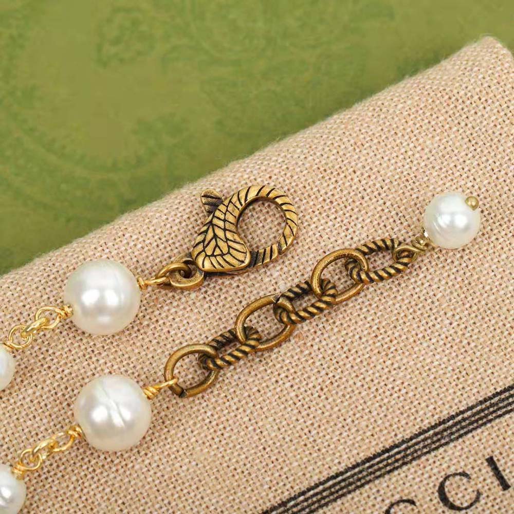 G*u*i women interlocking g flower pearl bracelet
