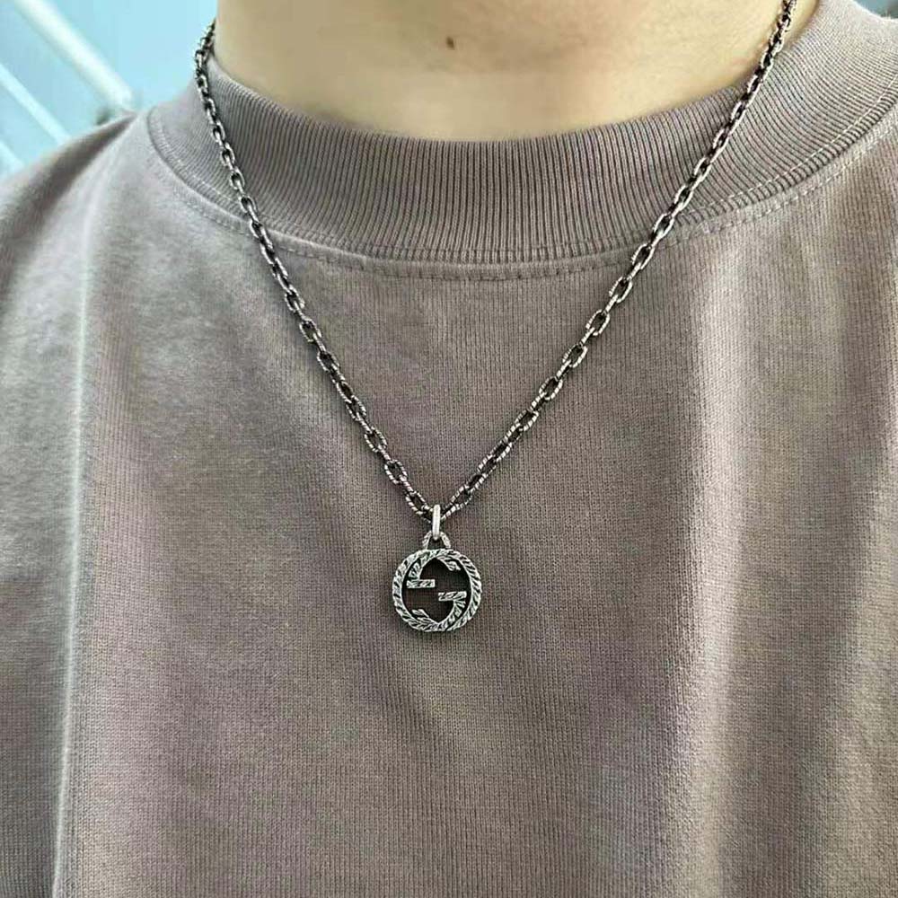 G*u*i women interlocking g pendant necklace