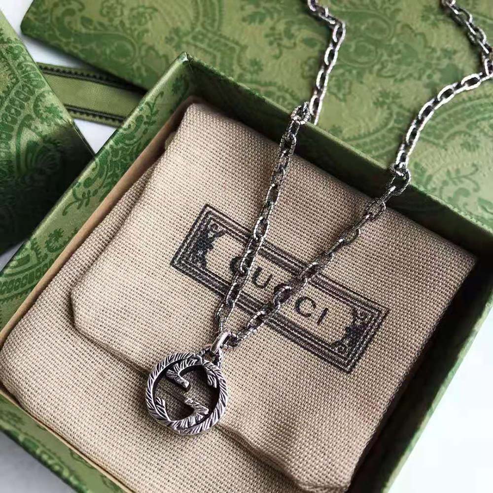 G*u*i women interlocking g pendant necklace