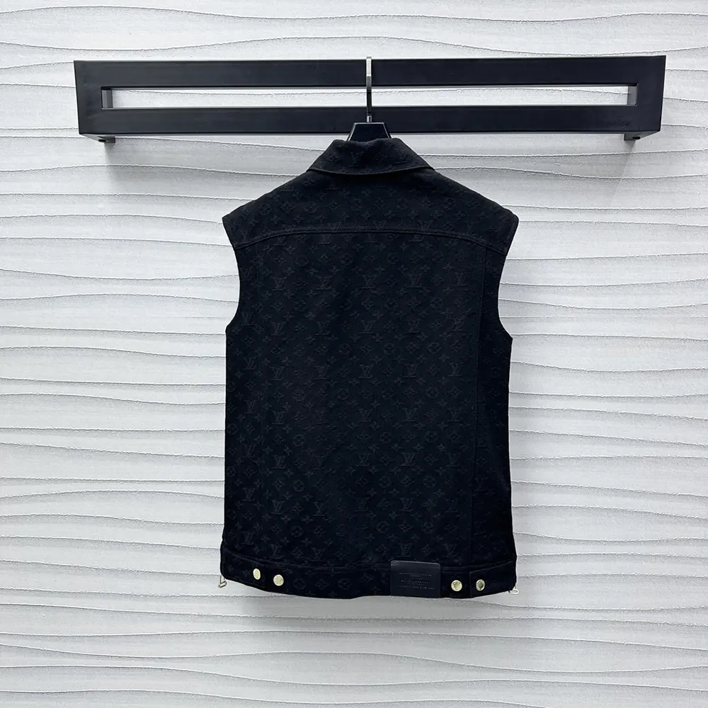 Louis Vuitton Women Sleeveless Monogram Jacquard Denim Jacket 1AGHDP